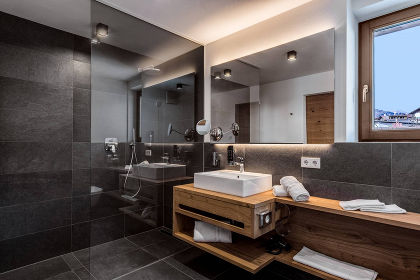 Premium Double Room Piz Lad, lake view and half-board Premium Double Room Piz Lad, lake view and half-board